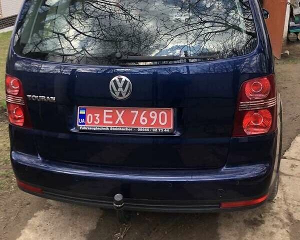 Синий Фольксваген Туран, объемом двигателя 1.6 л и пробегом 186 тыс. км за 8300 $, фото 3 на Automoto.ua