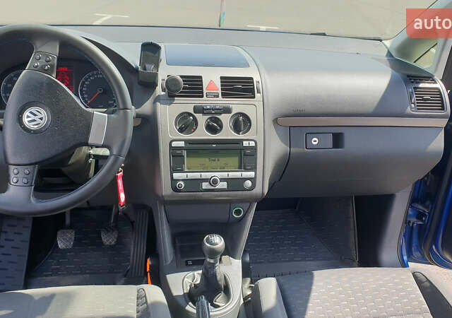 Синій Фольксваген Туран, об'ємом двигуна 1.4 л та пробігом 280 тис. км за 5888 $, фото 10 на Automoto.ua