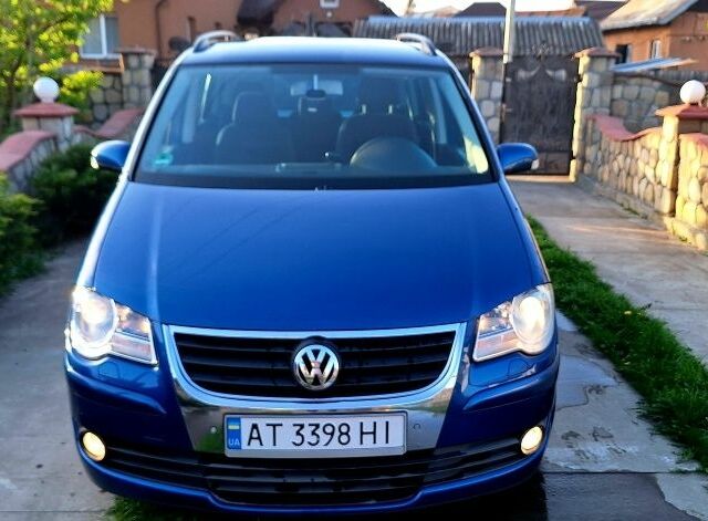 Синий Фольксваген Туран, объемом двигателя 1.9 л и пробегом 250 тыс. км за 7500 $, фото 7 на Automoto.ua