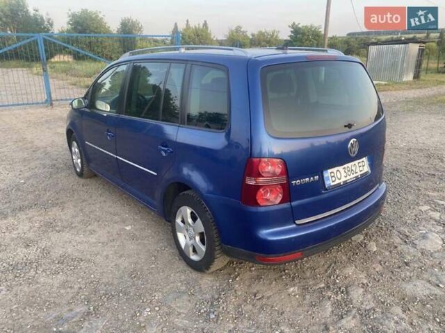 Синий Фольксваген Туран, объемом двигателя 1.9 л и пробегом 292 тыс. км за 8000 $, фото 2 на Automoto.ua