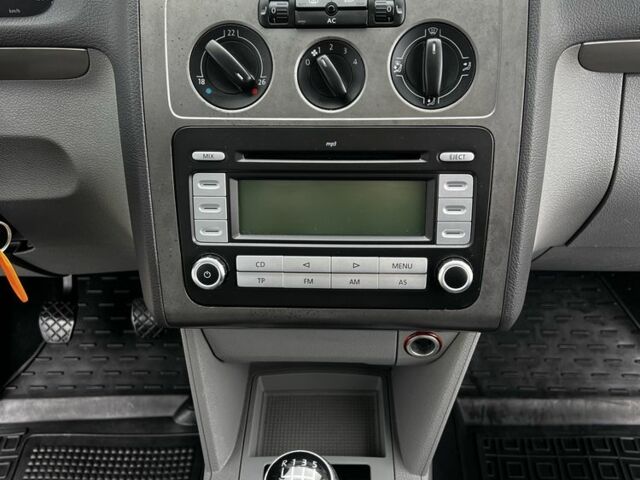 Синій Фольксваген Туран, об'ємом двигуна 1.4 л та пробігом 208 тис. км за 6899 $, фото 7 на Automoto.ua