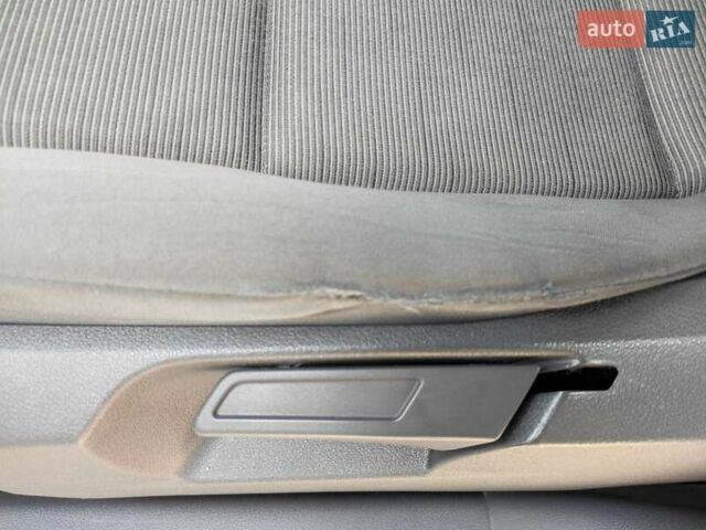 Синий Фольксваген Туран, объемом двигателя 1.6 л и пробегом 267 тыс. км за 6700 $, фото 20 на Automoto.ua