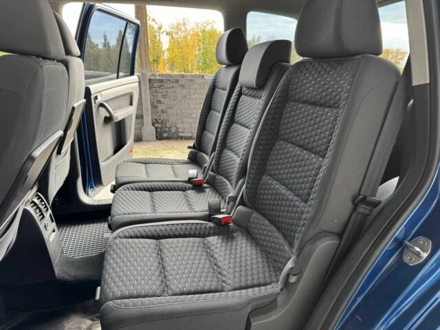 Синий Фольксваген Туран, объемом двигателя 1.4 л и пробегом 241 тыс. км за 6399 $, фото 17 на Automoto.ua