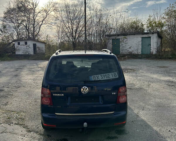 Синий Фольксваген Туран, объемом двигателя 1.4 л и пробегом 237 тыс. км за 6000 $, фото 12 на Automoto.ua