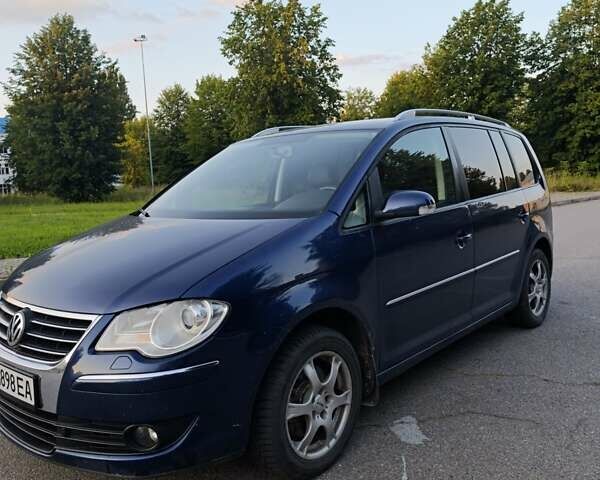 Синий Фольксваген Туран, объемом двигателя 1.98 л и пробегом 250 тыс. км за 7000 $, фото 11 на Automoto.ua