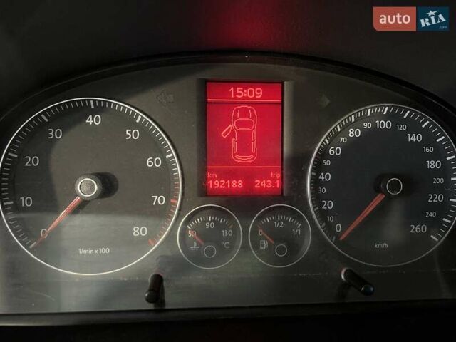 Синий Фольксваген Туран, объемом двигателя 1.4 л и пробегом 192 тыс. км за 6700 $, фото 12 на Automoto.ua