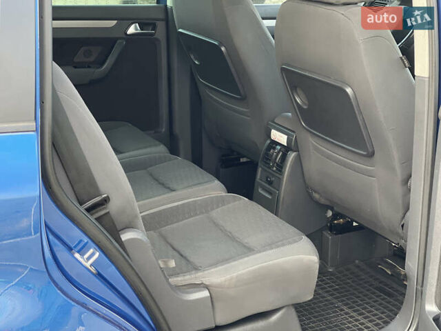 Синий Фольксваген Туран, объемом двигателя 1.6 л и пробегом 268 тыс. км за 6399 $, фото 36 на Automoto.ua