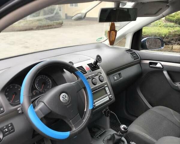 Синий Фольксваген Туран, объемом двигателя 1.39 л и пробегом 230 тыс. км за 6800 $, фото 6 на Automoto.ua