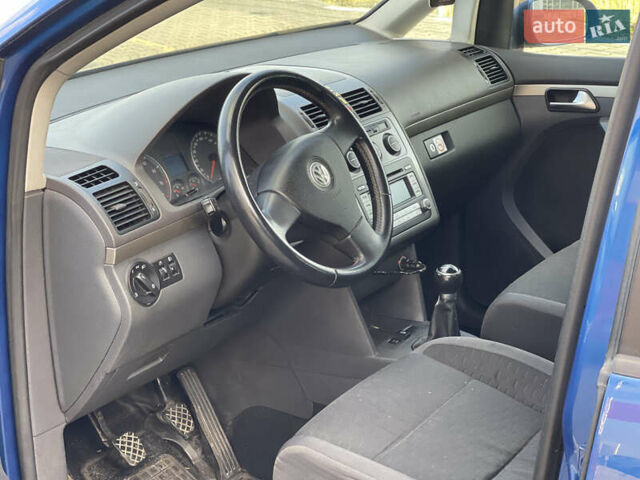 Синий Фольксваген Туран, объемом двигателя 1.6 л и пробегом 268 тыс. км за 6399 $, фото 30 на Automoto.ua