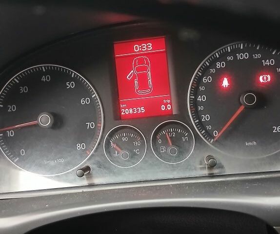 Синій Фольксваген Туран, об'ємом двигуна 1.4 л та пробігом 208 тис. км за 4600 $, фото 9 на Automoto.ua