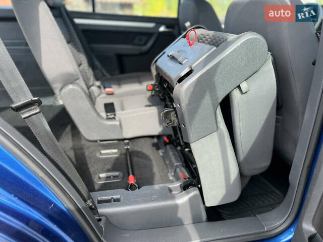 Синий Фольксваген Туран, объемом двигателя 1.4 л и пробегом 260 тыс. км за 6750 $, фото 66 на Automoto.ua