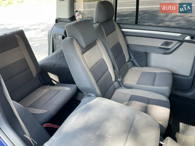 Синий Фольксваген Туран, объемом двигателя 1.97 л и пробегом 320 тыс. км за 8800 $, фото 15 на Automoto.ua