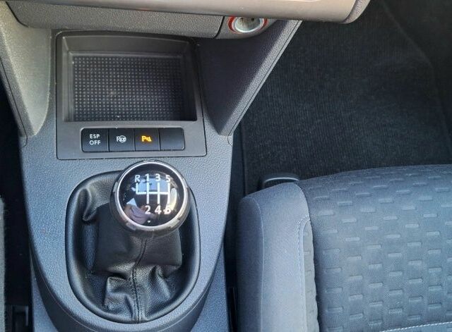 Синий Фольксваген Туран, объемом двигателя 1.9 л и пробегом 250 тыс. км за 7500 $, фото 23 на Automoto.ua