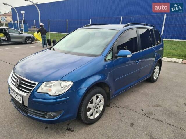 Синий Фольксваген Туран, объемом двигателя 1.6 л и пробегом 270 тыс. км за 6900 $, фото 5 на Automoto.ua