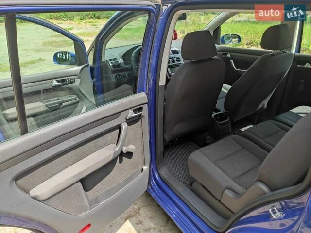 Синий Фольксваген Туран, объемом двигателя 1.6 л и пробегом 267 тыс. км за 6700 $, фото 18 на Automoto.ua