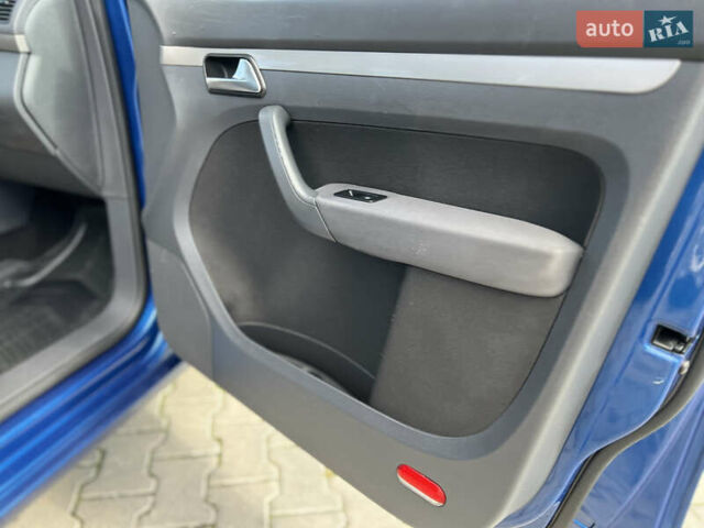 Синий Фольксваген Туран, объемом двигателя 1.4 л и пробегом 260 тыс. км за 6750 $, фото 68 на Automoto.ua