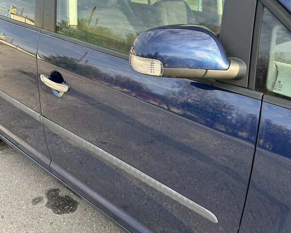 Синий Фольксваген Туран, объемом двигателя 1.4 л и пробегом 237 тыс. км за 6000 $, фото 22 на Automoto.ua