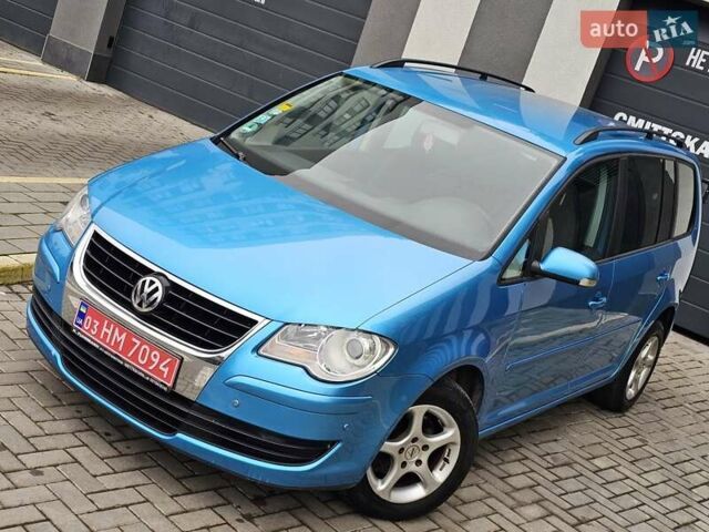 Синий Фольксваген Туран, объемом двигателя 1.6 л и пробегом 237 тыс. км за 6500 $, фото 3 на Automoto.ua