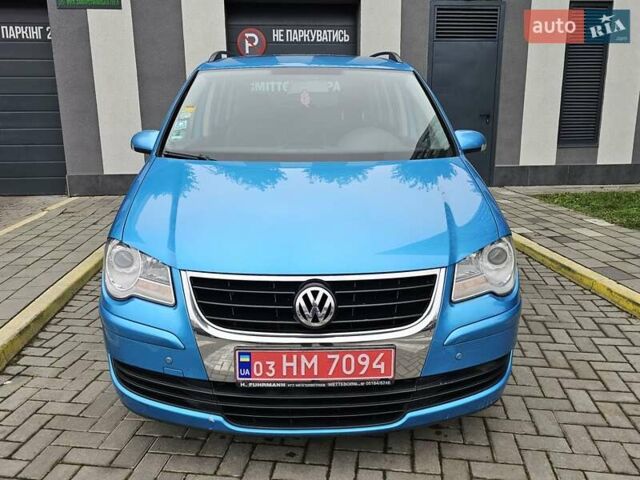 Синий Фольксваген Туран, объемом двигателя 1.6 л и пробегом 237 тыс. км за 6500 $, фото 4 на Automoto.ua