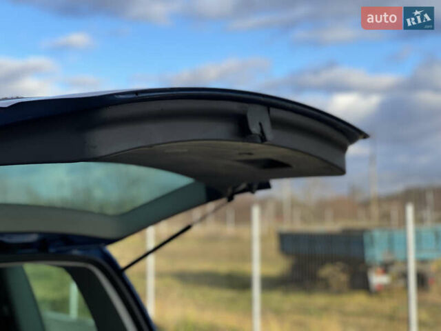 Синий Фольксваген Туран, объемом двигателя 1.6 л и пробегом 268 тыс. км за 6399 $, фото 35 на Automoto.ua