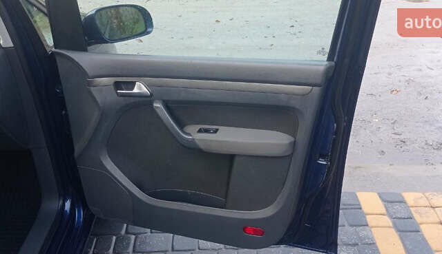 Синий Фольксваген Туран, объемом двигателя 1.4 л и пробегом 237 тыс. км за 6000 $, фото 37 на Automoto.ua