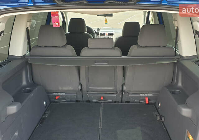 Синій Фольксваген Туран, об'ємом двигуна 1.4 л та пробігом 280 тис. км за 5888 $, фото 13 на Automoto.ua