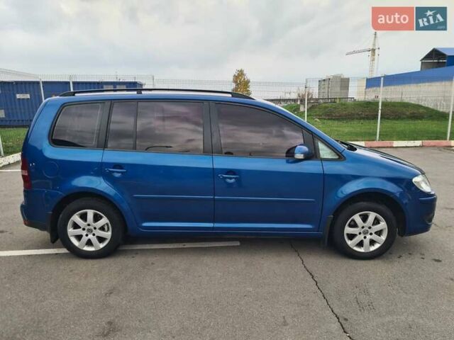 Синий Фольксваген Туран, объемом двигателя 1.6 л и пробегом 270 тыс. км за 6900 $, фото 6 на Automoto.ua