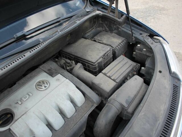 Синий Фольксваген Туран, объемом двигателя 1.9 л и пробегом 381 тыс. км за 2328 $, фото 12 на Automoto.ua