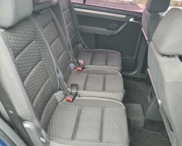 Синий Фольксваген Туран, объемом двигателя 1.6 л и пробегом 270 тыс. км за 6900 $, фото 26 на Automoto.ua