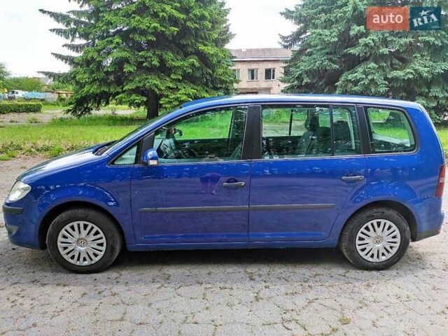 Синий Фольксваген Туран, объемом двигателя 1.6 л и пробегом 267 тыс. км за 6700 $, фото 3 на Automoto.ua