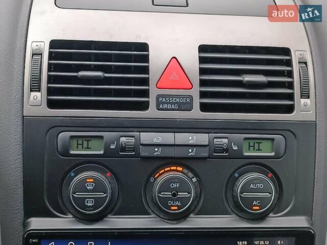 Синий Фольксваген Туран, объемом двигателя 1.4 л и пробегом 224 тыс. км за 6490 $, фото 27 на Automoto.ua