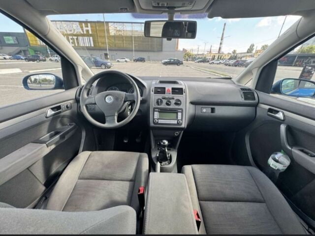 Синий Фольксваген Туран, объемом двигателя 1.9 л и пробегом 230 тыс. км за 4500 $, фото 7 на Automoto.ua