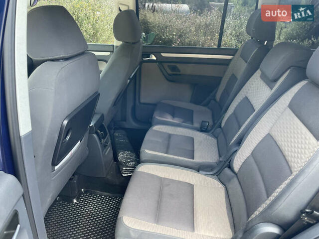 Синий Фольксваген Туран, объемом двигателя 1.97 л и пробегом 320 тыс. км за 8800 $, фото 13 на Automoto.ua