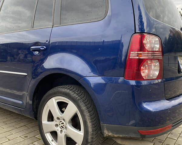 Синий Фольксваген Туран, объемом двигателя 1.97 л и пробегом 283 тыс. км за 7400 $, фото 15 на Automoto.ua