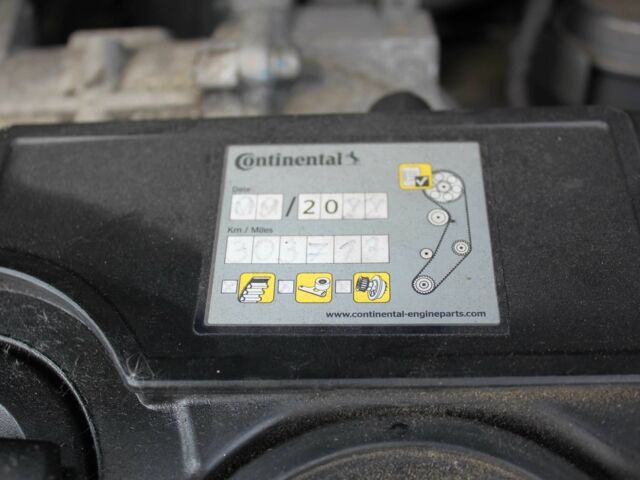 Синий Фольксваген Туран, объемом двигателя 1.9 л и пробегом 381 тыс. км за 2328 $, фото 13 на Automoto.ua