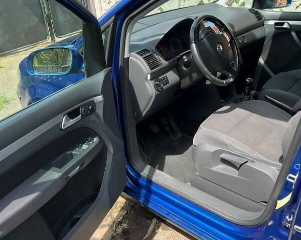 Синий Фольксваген Туран, объемом двигателя 1.4 л и пробегом 192 тыс. км за 6700 $, фото 10 на Automoto.ua