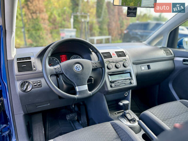 Синий Фольксваген Туран, объемом двигателя 1.4 л и пробегом 260 тыс. км за 6750 $, фото 53 на Automoto.ua