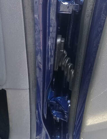 Синий Фольксваген Туран, объемом двигателя 1.4 л и пробегом 237 тыс. км за 6000 $, фото 38 на Automoto.ua