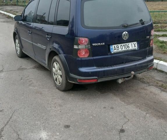 Синій Фольксваген Туран, об'ємом двигуна 1.4 л та пробігом 208 тис. км за 4600 $, фото 1 на Automoto.ua