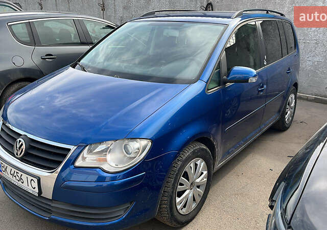 Синій Фольксваген Туран, об'ємом двигуна 1.4 л та пробігом 280 тис. км за 5888 $, фото 18 на Automoto.ua