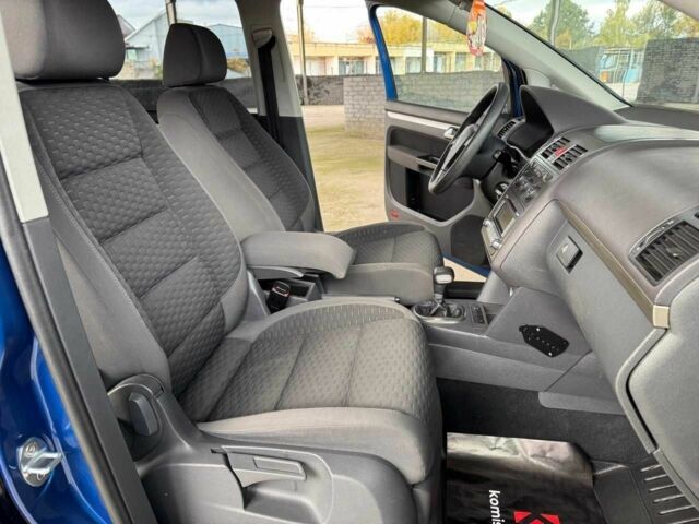 Синий Фольксваген Туран, объемом двигателя 1.4 л и пробегом 241 тыс. км за 6399 $, фото 22 на Automoto.ua