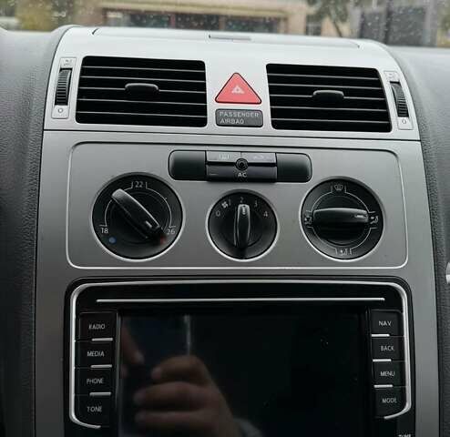 Синий Фольксваген Туран, объемом двигателя 1.4 л и пробегом 203 тыс. км за 6700 $, фото 11 на Automoto.ua