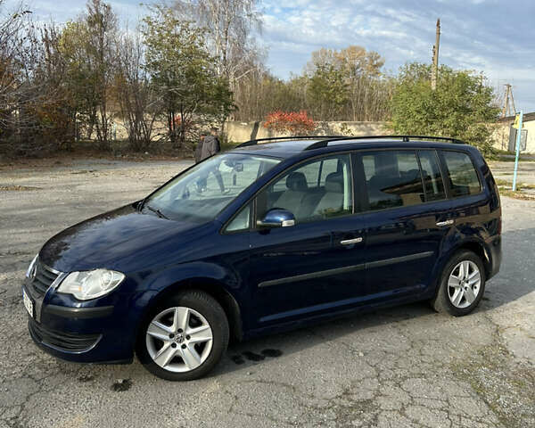 Синий Фольксваген Туран, объемом двигателя 1.4 л и пробегом 237 тыс. км за 6000 $, фото 3 на Automoto.ua