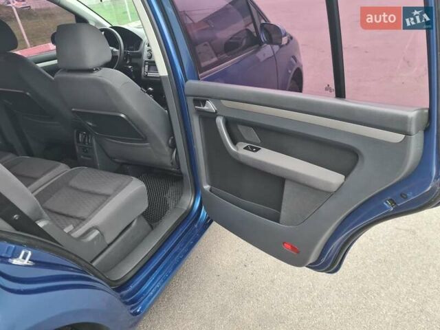 Синий Фольксваген Туран, объемом двигателя 1.6 л и пробегом 270 тыс. км за 6900 $, фото 27 на Automoto.ua