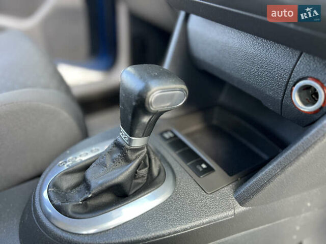 Синий Фольксваген Туран, объемом двигателя 1.4 л и пробегом 260 тыс. км за 6750 $, фото 72 на Automoto.ua