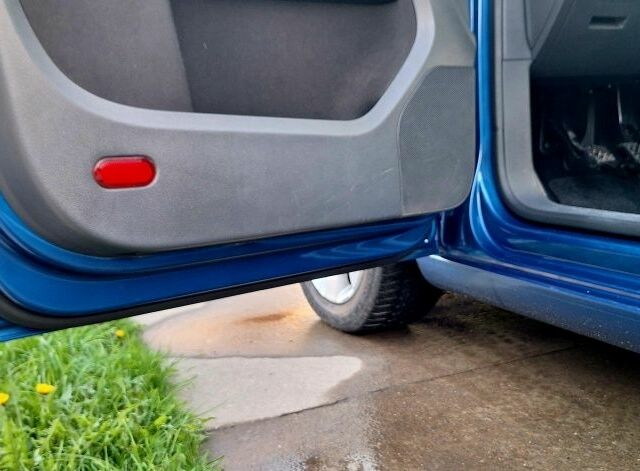 Синий Фольксваген Туран, объемом двигателя 1.9 л и пробегом 250 тыс. км за 7500 $, фото 11 на Automoto.ua