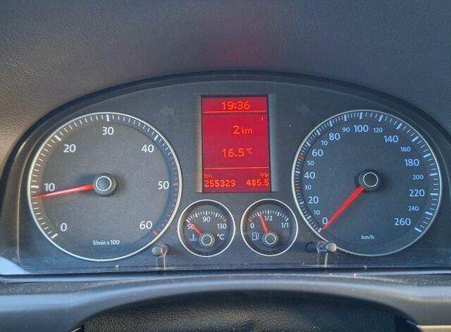 Синий Фольксваген Туран, объемом двигателя 1.9 л и пробегом 250 тыс. км за 7500 $, фото 21 на Automoto.ua