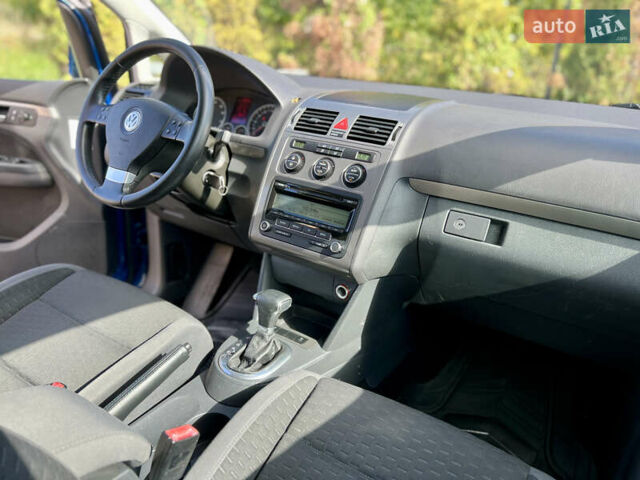 Синий Фольксваген Туран, объемом двигателя 1.4 л и пробегом 260 тыс. км за 6750 $, фото 67 на Automoto.ua