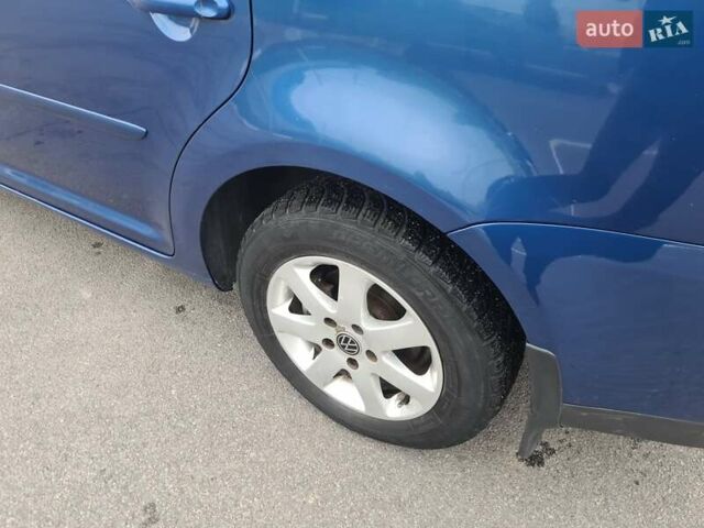 Синий Фольксваген Туран, объемом двигателя 1.6 л и пробегом 270 тыс. км за 6900 $, фото 12 на Automoto.ua