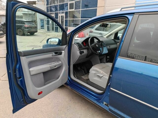 Синий Фольксваген Туран, объемом двигателя 1.4 л и пробегом 224 тыс. км за 6490 $, фото 19 на Automoto.ua